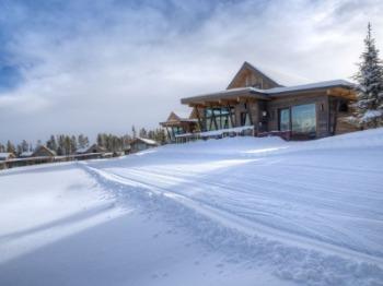 Silvertip Cabins Moonlight